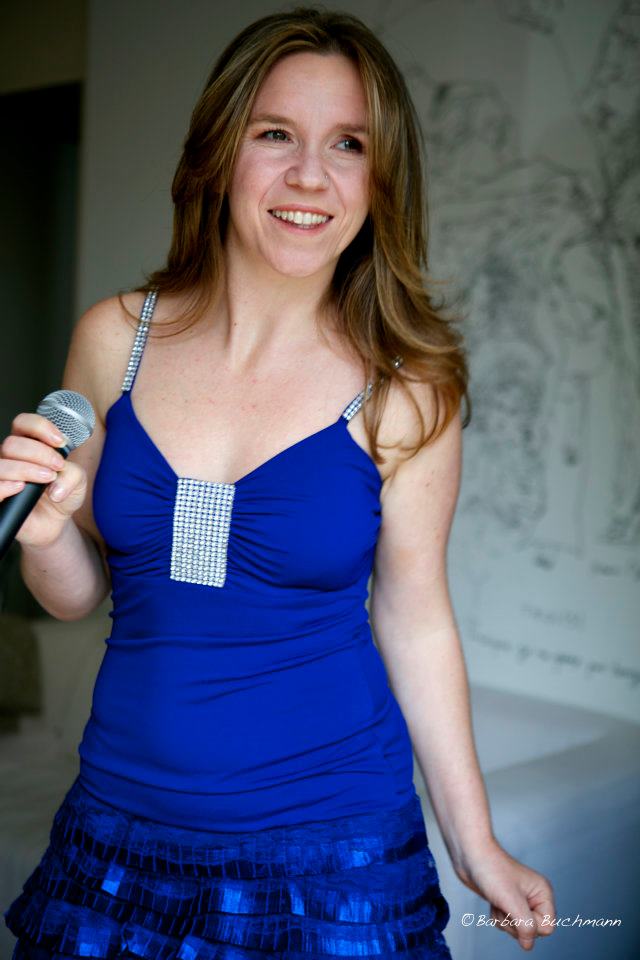 Virginie Marine performing live